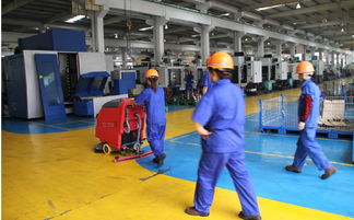 洗地機在汽車配套生產行業與通訊產品制造中的智能化應用與效能提升